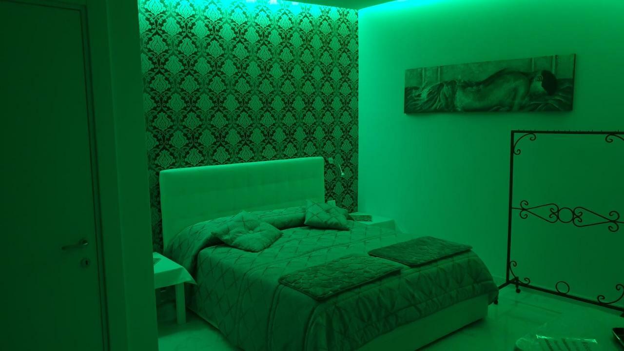 Luxury Room Al Cristo Velato Neapel Exteriör bild